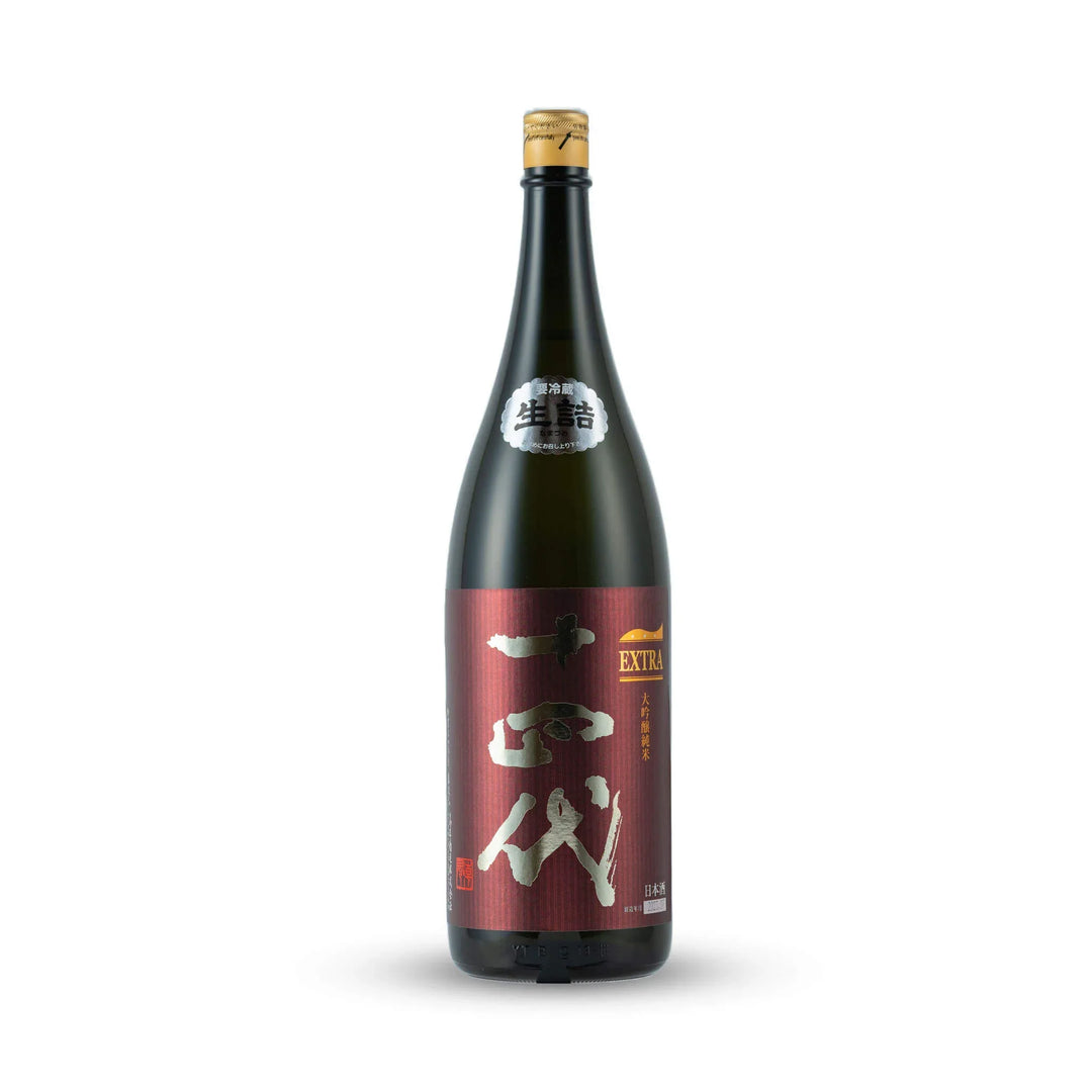 Juyondai Extra Junmai Daiginjo Front View. Made with Yukimegami rice. Authentic Sake from TRIPLEMERI LIQUOR STORE.