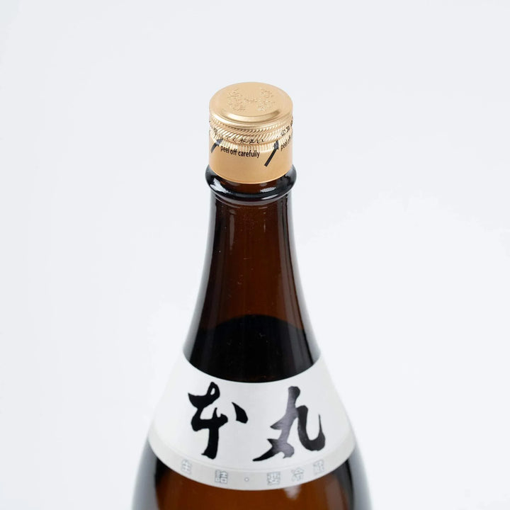 Gold foil bottle cap of Juyondai Honmaru. Sealed and authentic condition.
